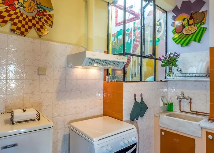 Апартаменты Sailor's Nest, Seaview Vfm Flat In Chania Downtown Ханья