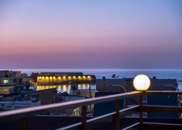 Апартаменты Sailor's Nest, Seaview Vfm Flat In Chania Downtown Ханья